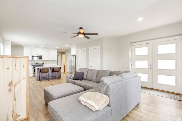 11217 S HAMPTON WAY, South Jordan, UT 84095