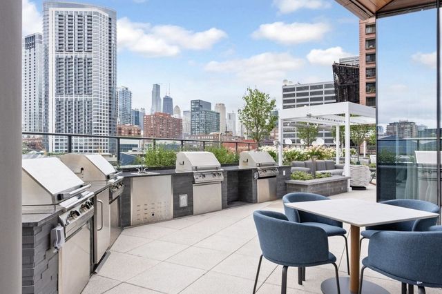 350 N Canal Street 3207, Chicago, IL 60606