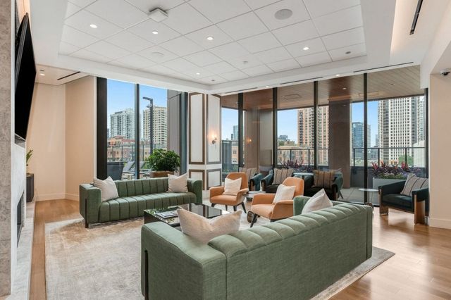 350 N Canal Street 3207, Chicago, IL 60606