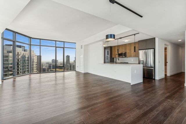 350 N Canal Street 3207, Chicago, IL 60606