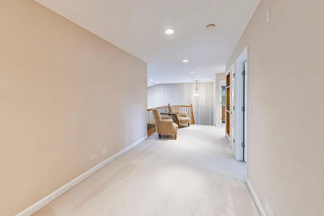 411 Periwinkle Way, Prospect Heights, IL 60070
