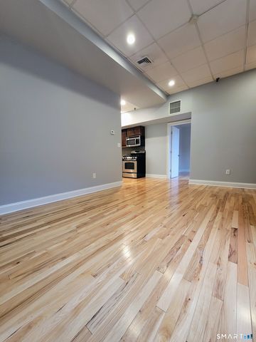 51 Bank Street 2B, Stamford, CT 06901