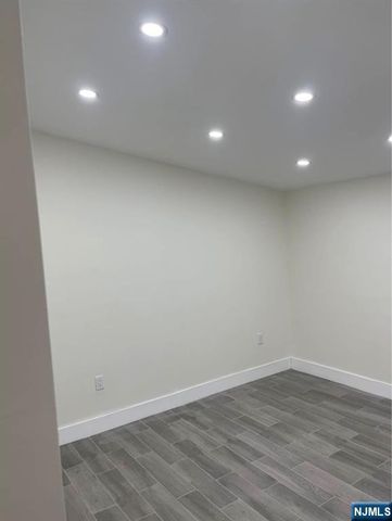 94-96 Park, Paterson, NJ 07501