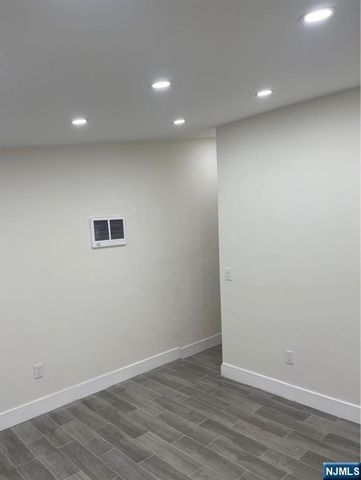 94-96 Park, Paterson, NJ 07501