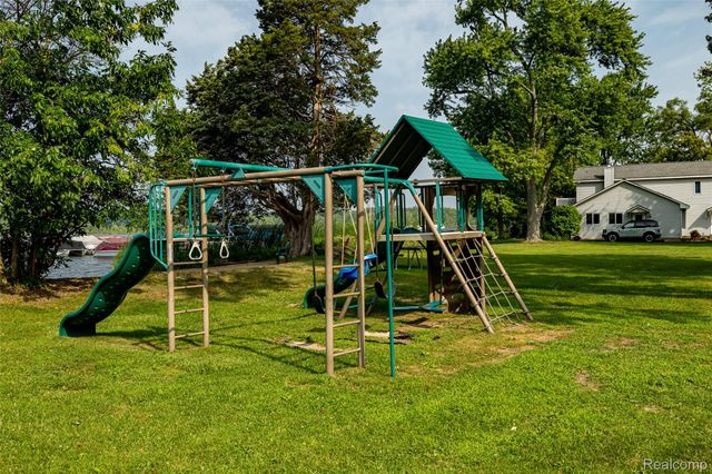 Lot 5 Lombardy Court, Hamburg Township, MI 48169