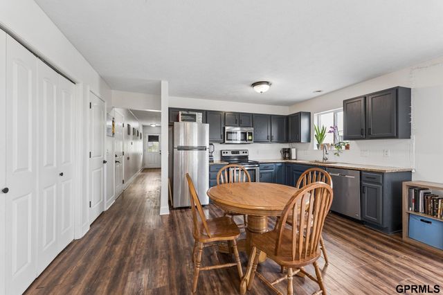910 S 1st Street, Plattsmouth, NE 68048