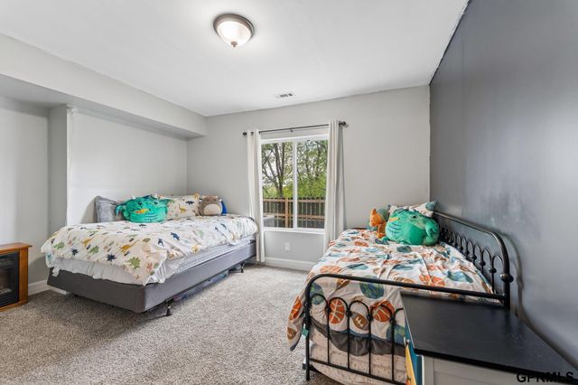 910 S 1st Street, Plattsmouth, NE 68048