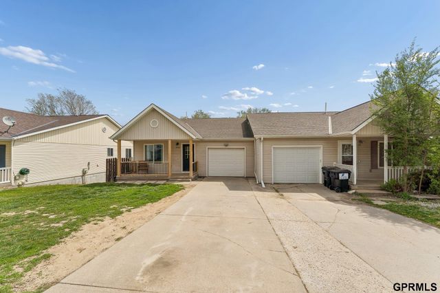 910 S 1st Street, Plattsmouth, NE 68048