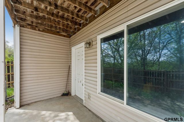 910 S 1st Street, Plattsmouth, NE 68048