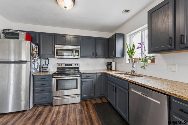 910 S 1st Street, Plattsmouth, NE 68048