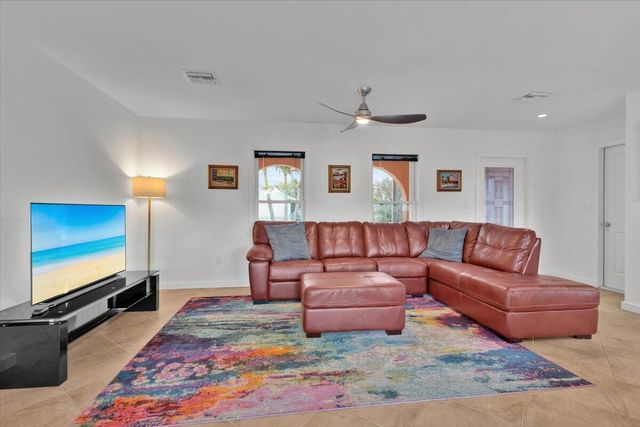 611 SE Harborview Drive, Port St. Lucie, Port St Lucie, FL 34983
