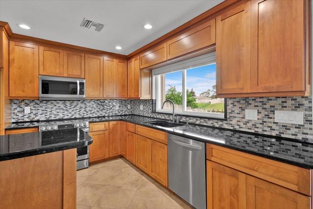 611 SE Harborview Drive, Port St. Lucie, Port St Lucie, FL 34983