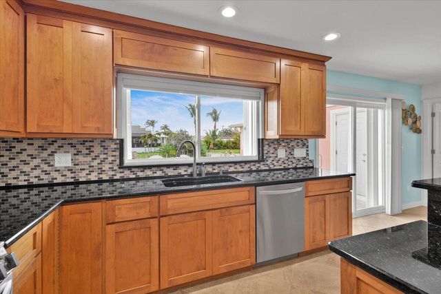 611 SE Harborview Drive, Port St. Lucie, Port St Lucie, FL 34983