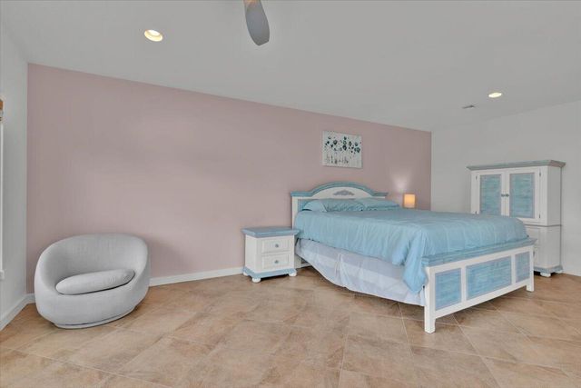 611 SE Harborview Drive, Port St. Lucie, Port St Lucie, FL 34983