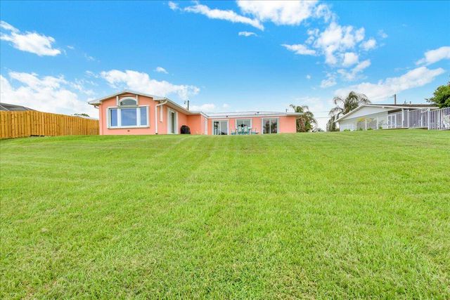 611 SE Harborview Drive, Port St. Lucie, Port St Lucie, FL 34983