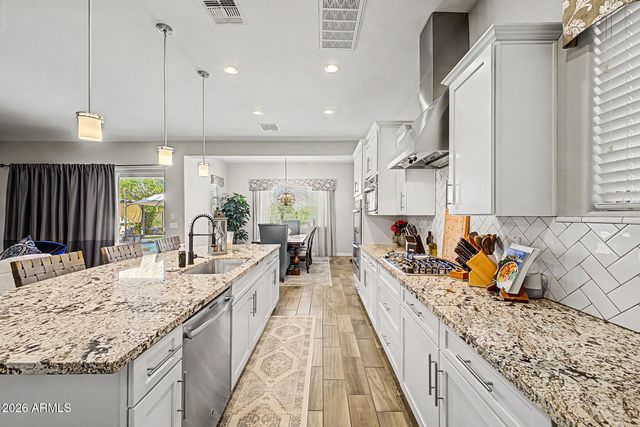 7857 S PENROSE Drive, Gilbert, AZ 85298