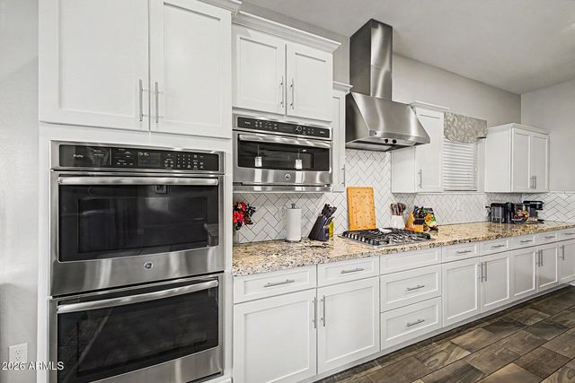 7857 S PENROSE Drive, Gilbert, AZ 85298