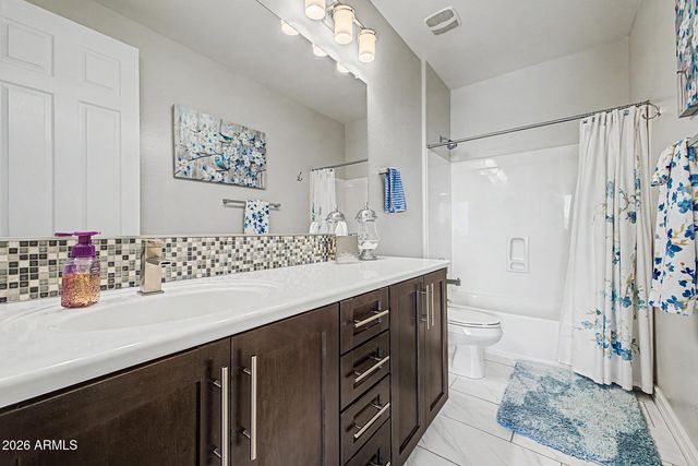 7857 S PENROSE Drive, Gilbert, AZ 85298
