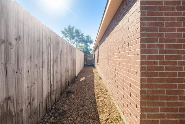 3378 Boynton Drive, Houston, TX 77045