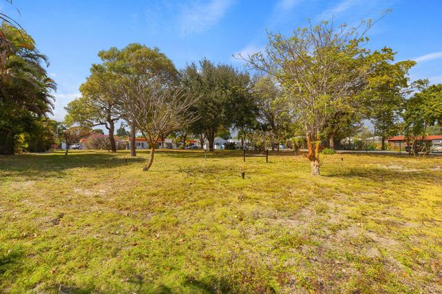 426 N 5th Street, Lantana, FL 33462