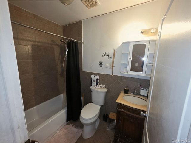 21531 Hollis Avenue, Queens Village, NY 11429