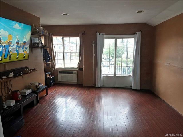 21531 Hollis Avenue, Queens Village, NY 11429