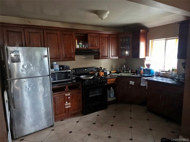 21531 Hollis Avenue, Queens Village, NY 11429