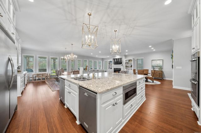 350 Longpoint Rd, Hot Springs, AR 71913