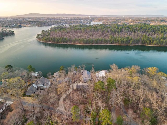 350 Longpoint Rd, Hot Springs, AR 71913