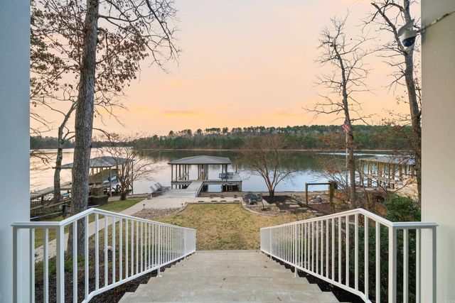 350 Longpoint Rd, Hot Springs, AR 71913