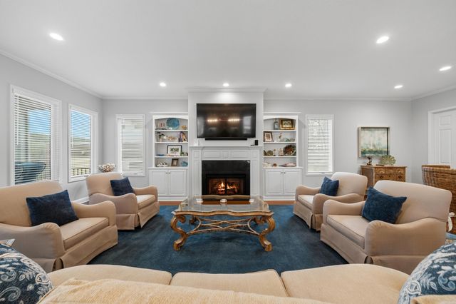 350 Longpoint Rd, Hot Springs, AR 71913