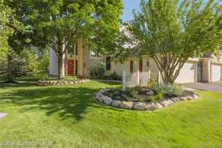 7105 Winding Brook Court, West Bloomfield, MI 48322