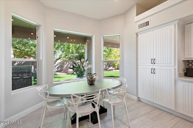 9458 E Desert Cove Avenue, Scottsdale, AZ 85260