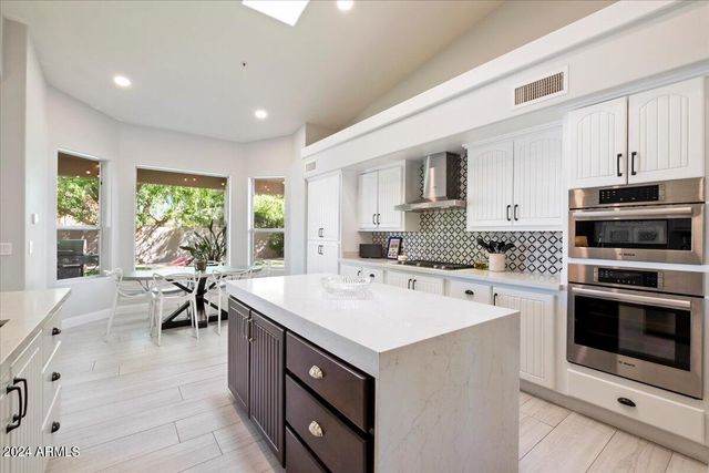 9458 E Desert Cove Avenue, Scottsdale, AZ 85260