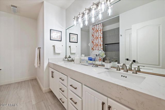 9458 E Desert Cove Avenue, Scottsdale, AZ 85260