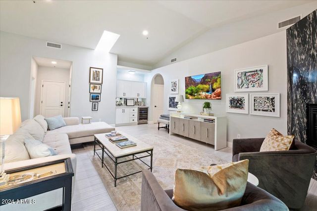 9458 E Desert Cove Avenue, Scottsdale, AZ 85260