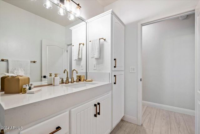 9458 E Desert Cove Avenue, Scottsdale, AZ 85260