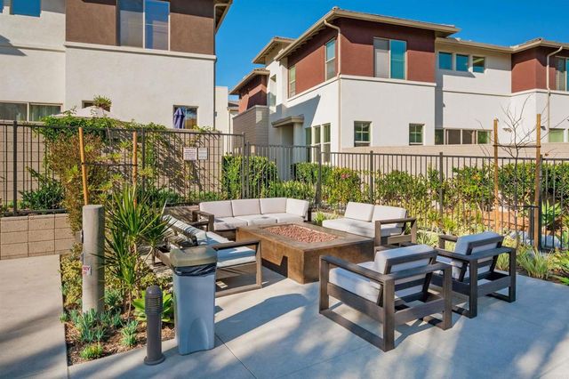 2004 QUARTET LOOP UNIT 1, Chula Vista, CA 91915