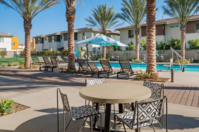 2004 QUARTET LOOP UNIT 1, Chula Vista, CA 91915