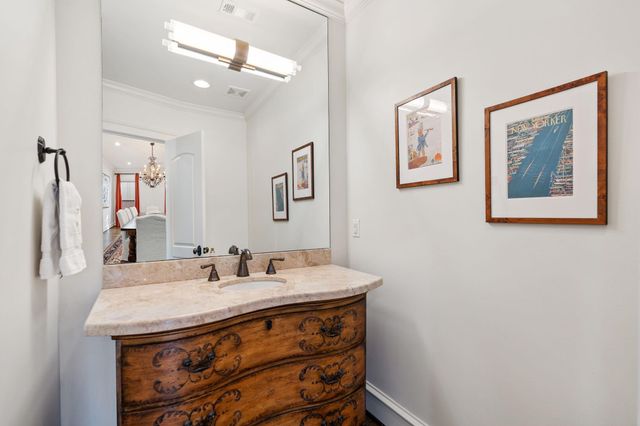 4916 Valerie Street, Bellaire, TX 77401