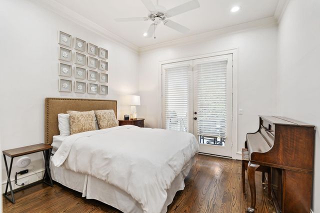 4916 Valerie Street, Bellaire, TX 77401