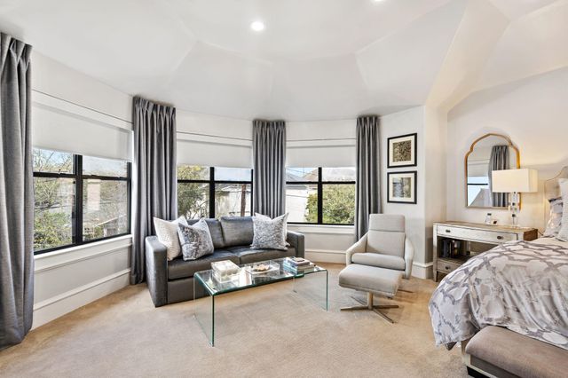 4916 Valerie Street, Bellaire, TX 77401