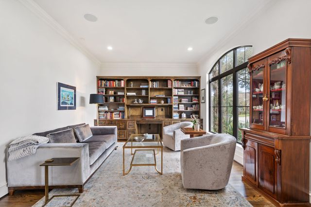 4916 Valerie Street, Bellaire, TX 77401