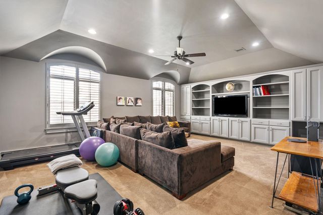 4916 Valerie Street, Bellaire, TX 77401