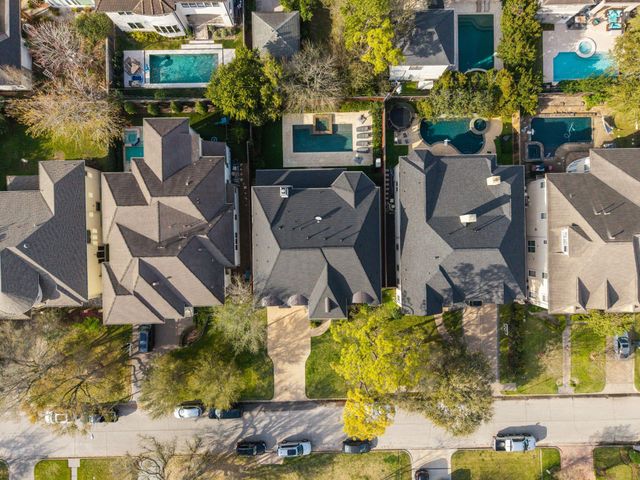 4916 Valerie Street, Bellaire, TX 77401