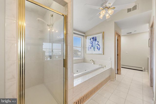 214 W 4TH ST, Ship Bottom, NJ 08008