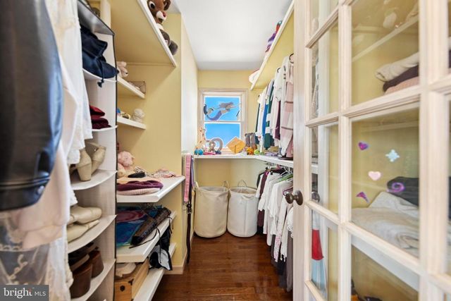 214 W 4TH ST, Ship Bottom, NJ 08008