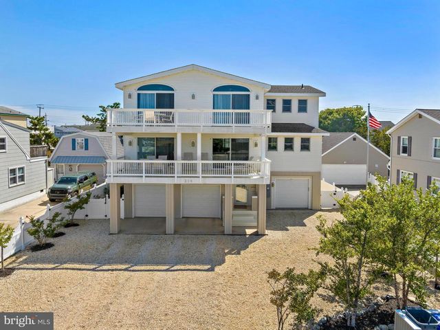 214 W 4TH ST, Ship Bottom, NJ 08008