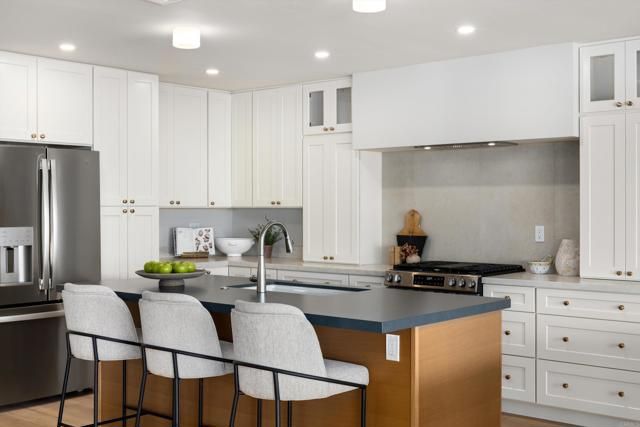 1515 San Pablo Dr, San Marcos, CA 92078