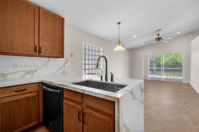 8046 Duomo Circle, Boynton Beach, FL 33472